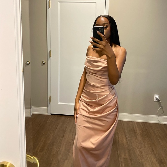 House of CB Dresses & Skirts - Blush strapless satin gown dress